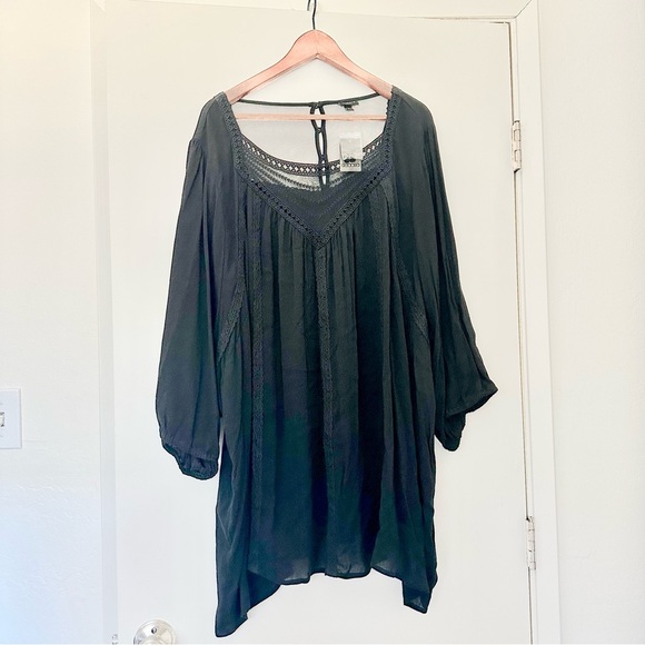 Torrid Black Crepe Tunic w/ Lace detail size 6 - Picture 1 of 8